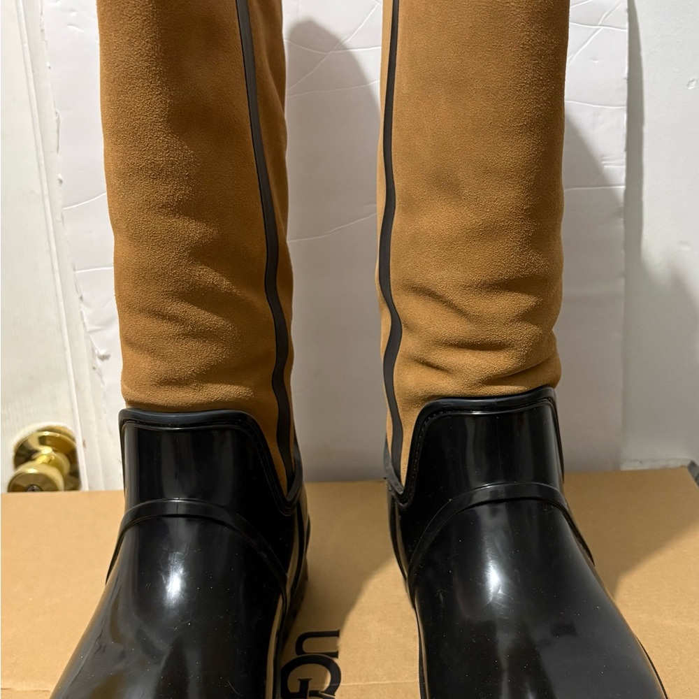 Stylish Black and Tan Women's Boots